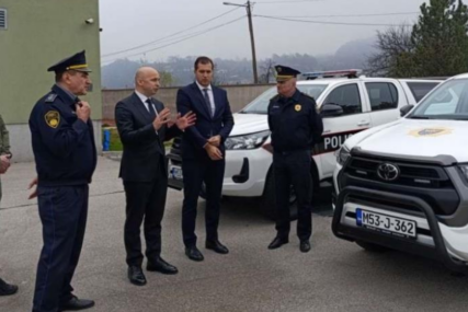 Policiji ZDK sedam novih terenskih vozila za efikasniji rad