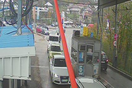 Kolone iz Srbije prema BiH na dan izbora u RS-u