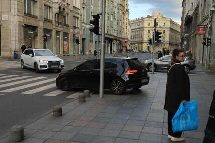 Vožnja po trotoaru nova “normalnost” u Sarajevu: Gdje su kazne i odgovornost? (FOTO)