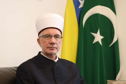 Tazija muftije tuzlanskog Vahid-ef. Fazlovića porodicama stradalih u požaru u Domu penzionera Tuzla