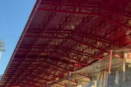 (VIDEO) Postavljen krov nad južnom tribinom Arene Rođeni: Bliži se kraju veliki Veležov infrastrukturni projekat