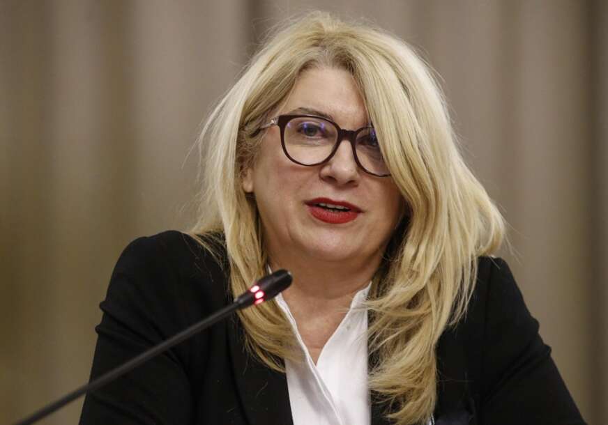 FOTO: EPA/FABIO FRUSTACI