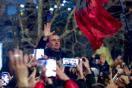 Albin Kurti odnio uvjerljivu pobjedu na vanrednim parlamentarnim izborima na Kosovu