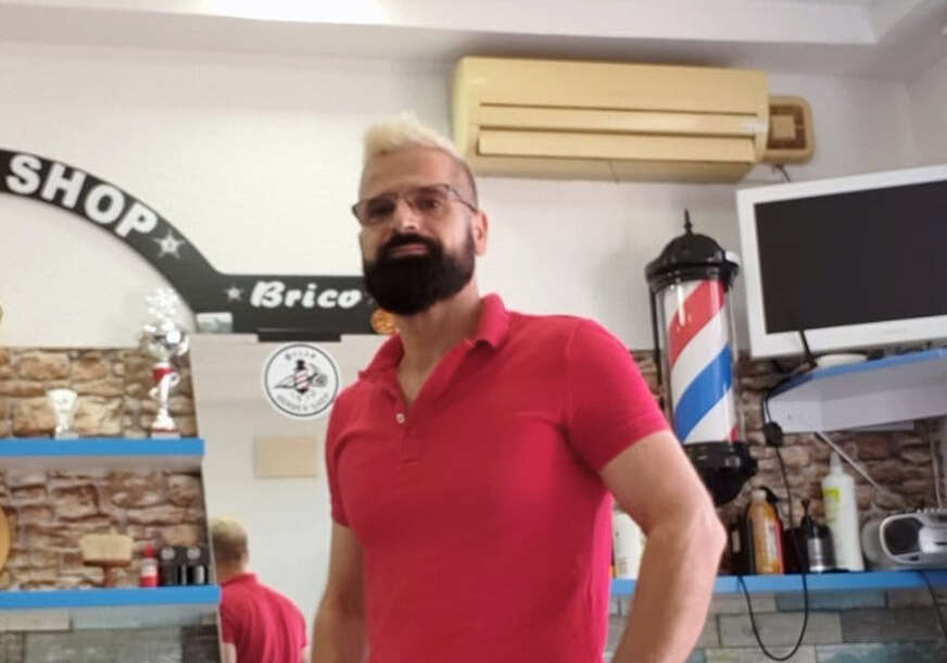 FOTO: HASAN REKIĆ - VLASNIK FRIZERSKOG SALONA ALISA I OSOBA S INVALIDITETOM