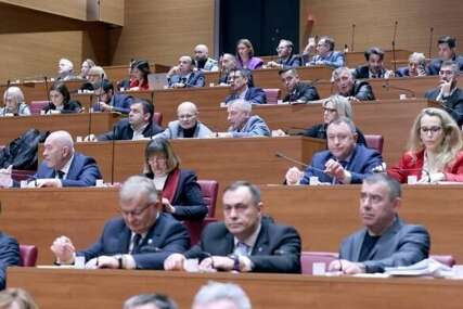 Hrvatski sabor odlučio: Nuklearni otpad ide na granicu s BiH FOTO
