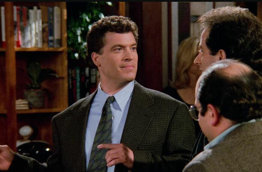 FOTO: PAT FINN APPEARS IN A 1998 EPISODE OF "SEINFELD" (SEASON 9, EPISODE 12: "THE REVERSE PEEPHOLE