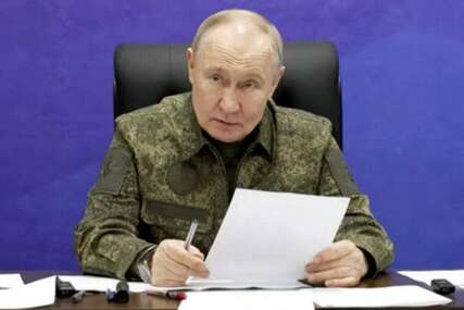 Putin u uniformi nakon pada Pokrovska: "Otvoren nam je put..."