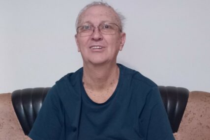 Udruženje Pomozi.ba pokrenulo apel za Senada koji vodi najtežu bitku, bitku s agresivnim oblikom raka pluća