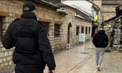 Bilo je i krvi: Policija na terenu zbog tučnjave na Baščaršiji