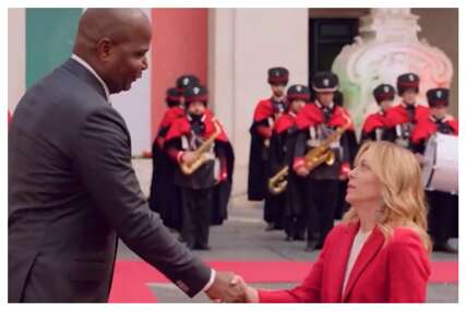 Giorgia Meloni privukla pažnju reakcijom na visinu predsjednika Mozambika: Nije mogla suzdržati smijeh (VIDEO)