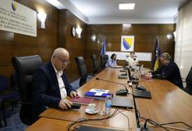 CIK neće pokrenuti postupak zbog odluke Vlade RS da pred izbore dijeli pomoć penzionerima