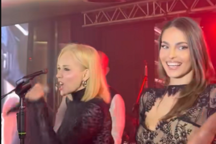 Džejla Ramović rame uz rame s Jelenom Rozgom: Otpjevale hit grupe Magazin
