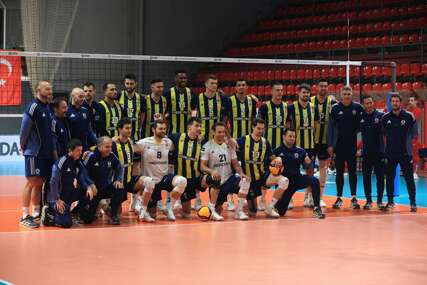 Kragujevac: Odbojkaši Fenerbahčea bolji od Radničkog u "duelu oca i sina"