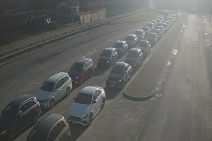 Gužve na više graničnih prelaza BiH i Hrvatske