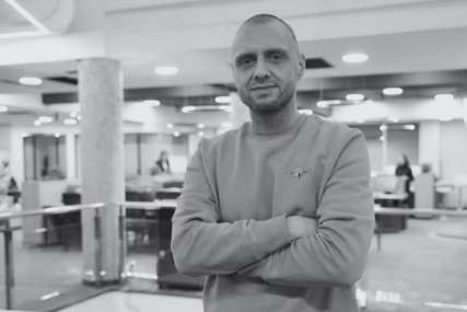 U 38. godini preminuo Jasmin Mušanović, novinar i urednik N1 BiH
