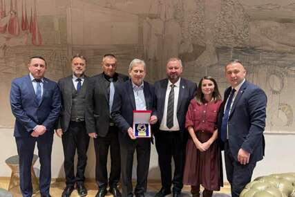 Johannes Hahn primio u Beču ministra Šibonjića i delegaciju ZEPS-a