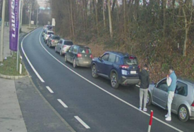 Tuzla: Automobil sletio s ceste prema UKC-u, jedna osoba povrijeđena