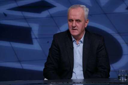 ZIJAD KRNJIĆ ŠOKIRAO JAVNOST RS duguje Federaciji 120 miliona KM, decembarske penzije isplaćuju se novcem Federacije BiH! (VIDEO)