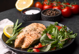 Zašto je losos toliko cijenjen? Jedna namirnica, a toliko važnih nutrijenata