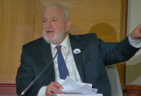 HIT DANA Mustafa ef. Cerić