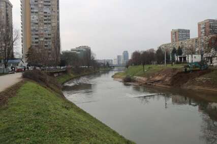 Iza Doma zdravlja "Omer Maslić": Počela izgradnja novog mosta ‘Paper Bridge’ preko Miljacke