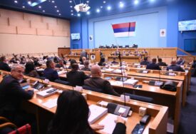 Počela posebna sjednica NSRS o povećanju kreditnog zaduženja, na dnevnom redu i tačka o OHR-u