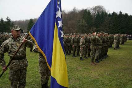 U kasarni 'Rajlovac' svečano obilježavanje 20. godišnjice Oružanih snaga BiH