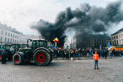 Protesti poljoprivrednika u Briselu postali nasilni u blizini Evropskog parlamenta