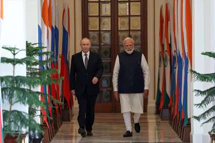 Putin i Modi se sastali uoči godišnjeg samita: Jačanje trgovine, energetike i strateškog partnerstva