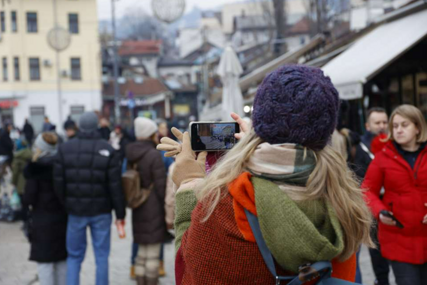 Sarajevo pred Novu godinu: Gužve na ulicama, rekordi u turizmu i pojačane mjere sigurnosti