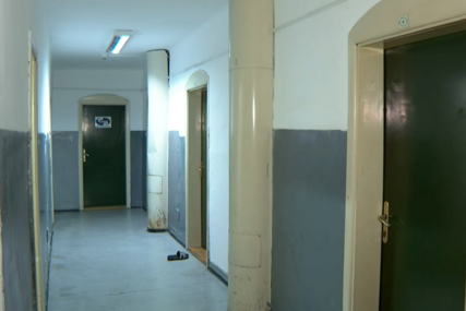Protest je tek početak: Studenti pozvali premijera Uka da prespava u domu i vidi uslove u kojima žive