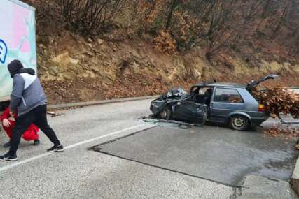 U nesreći kod Sapne učestvovali Golf i kamion, jedna osoba teže povrijeđena