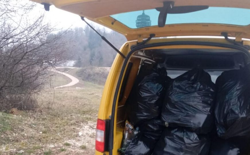 FOTO: CRNA HRONIKA