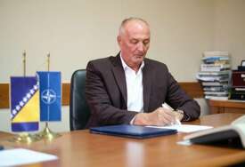 Zukan Helez pozvao na konsultacije brigadira vojnog atašea BiH u Srbiji