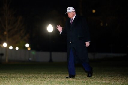 "Neuračunljivi luđak": Američki kongresmeni oštro kritikovali Trumpa zbog Irana