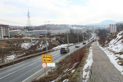 Kad vlast prespava, nek' se budi kad nevolje dođu (FOTO)