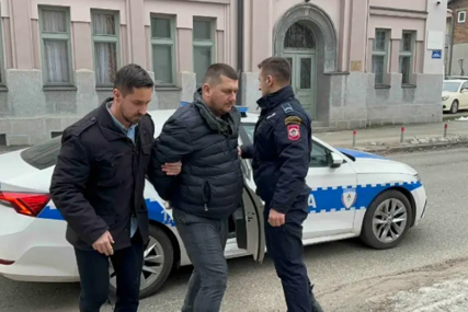 Vjeroučitelj iz Janje osumnjičen za dječiju pornografiju, okušao se i u politici