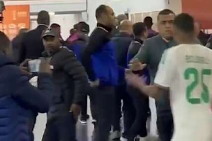 Afrički kup nacija: Zidaneov sin počeo haos. Alžirci napali suca, tukli se novinari, navijači razbijali VIDEO