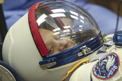 Međunarodna posada se ranije vratila na Zemlju sa ISS-a zbog "medicinskog problema"