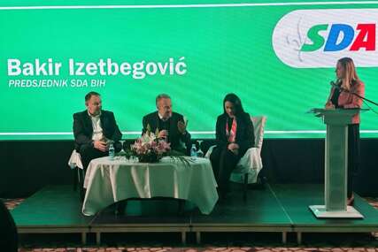 Izetbegović poručio iz Goražda: "Bećirović ima neke sastanke, piše pisma koja niko ne čita. Ni u jedan problem nije se umiješao da ga riješi"