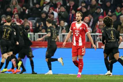 Senzacija u Münchenu: Augsburg nanio Bayernu prvi prvenstveni poraz u sezoni
