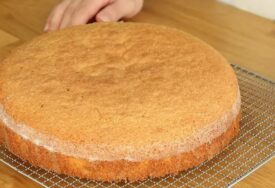 Slastičarski trik za savršeno pečen biskvit