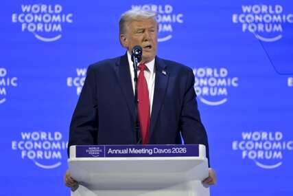 Trump se obratio u Davosu: "Lijepo je biti među prijateljima i neprijateljima" (VIDEO)