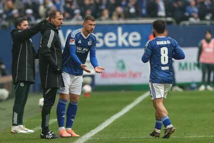 Džeko nakon debija i prvog gola za Schalke: "Ovako nešto se ne zaboravlja"