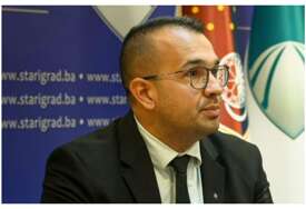 Direktor KJKP "Rad" Emir Dobrača (NiP) demantovao navode o 27 tona kalcij-hlorida: "Roba nije bez papira, nabavljena je prije mog mandata"