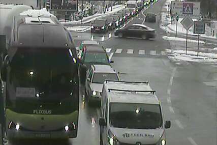 Na 7 graničnih prelaza u BiH duge su kolone vozila