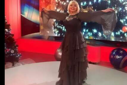 Hanka Paldum čestitala Božić