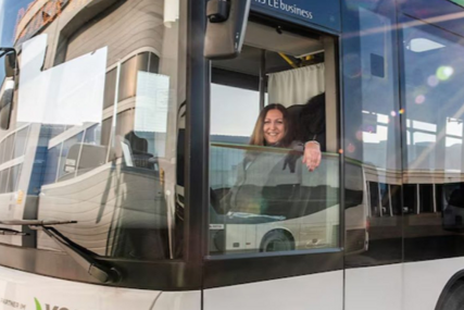 Marijana iz BiH oduševljava Austrijance: Žena za volanom autobusa od 15 tona