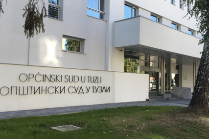 Godina zatvora u prvostepenoj presudi: Profesor iz Tuzle osuđen zbog bludnih radnji