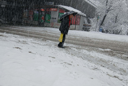 Skoro pa vanredno stanje u Sarajevu: I put do trgovine predstavlja potencijalnu opasnost